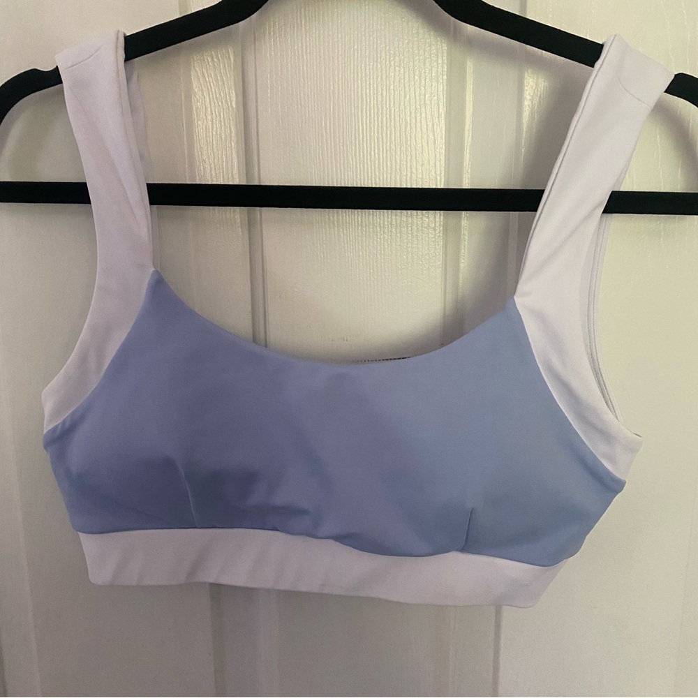 CLEO HARPER Size Medium Blue & White Bralet Sports Bra Wide Straps NWOT